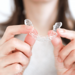 マウスピース矯正は本当に効果がある？歯が動く仕組みや効果を高めるポイントを解説