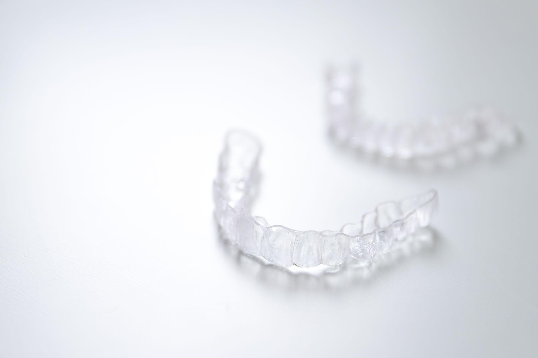 矯正後にリテーナーの装着をサボるとどうなる?