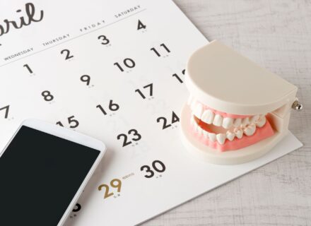 裏側矯正にかかる期間は？治療期間を左右する6つの要因