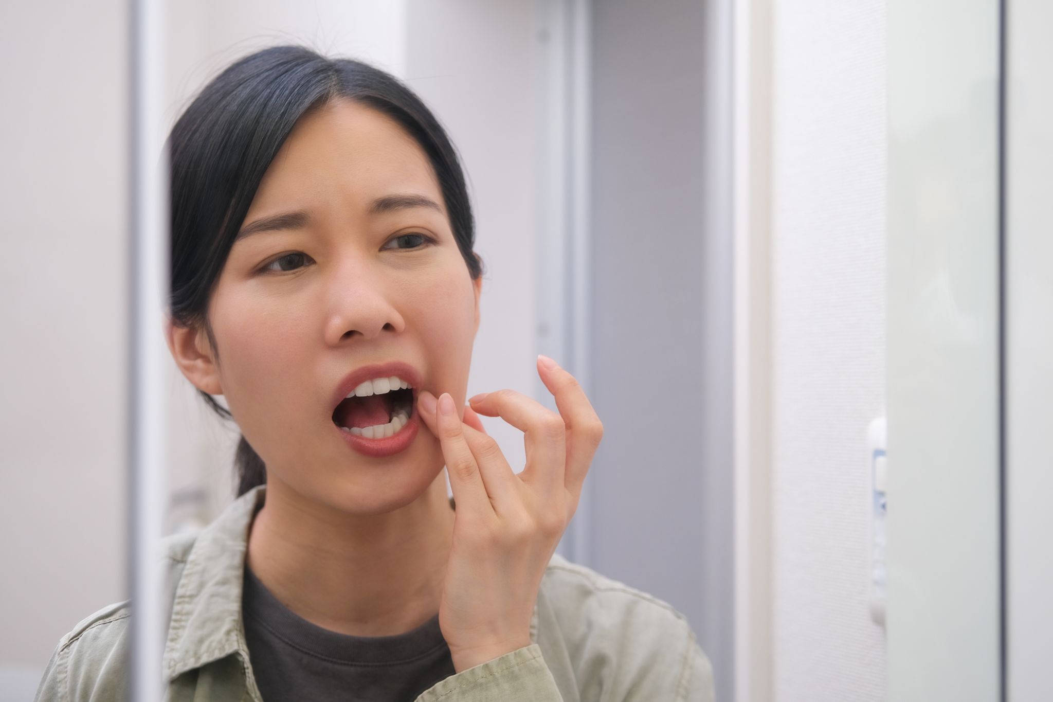 矯正中にできる口内炎の種類